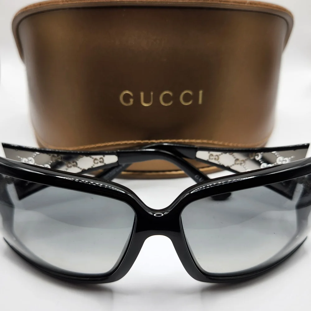 Gucci Women's Black Sunglasses - Picture 2 of 11